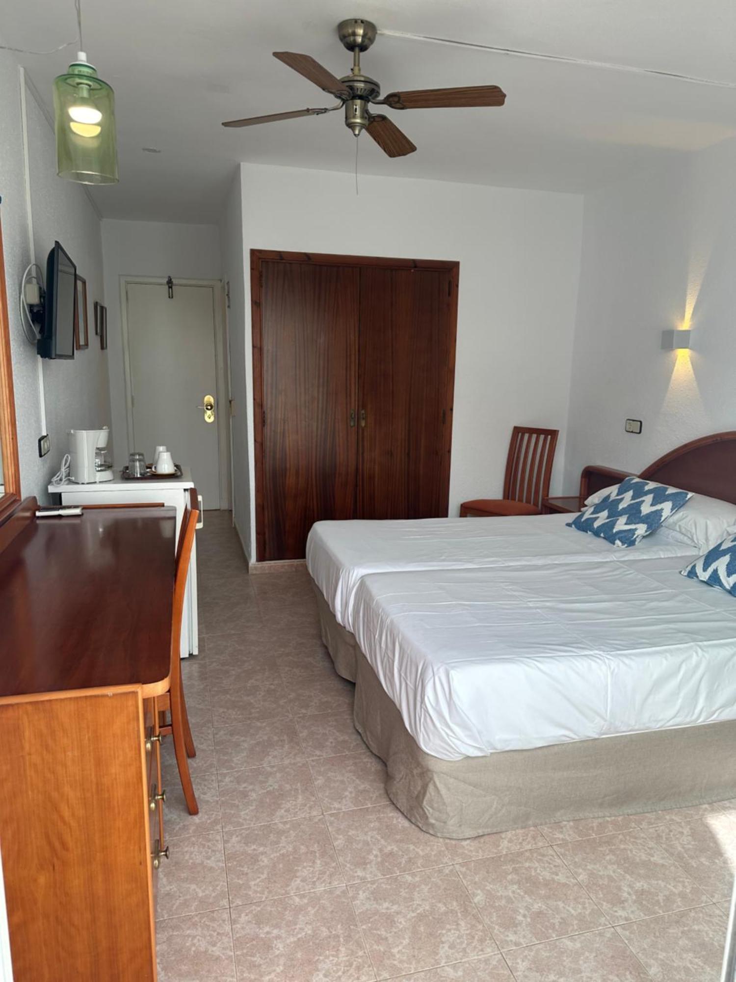 Hostal De La Caravel-La Cala D´Or المظهر الخارجي الصورة