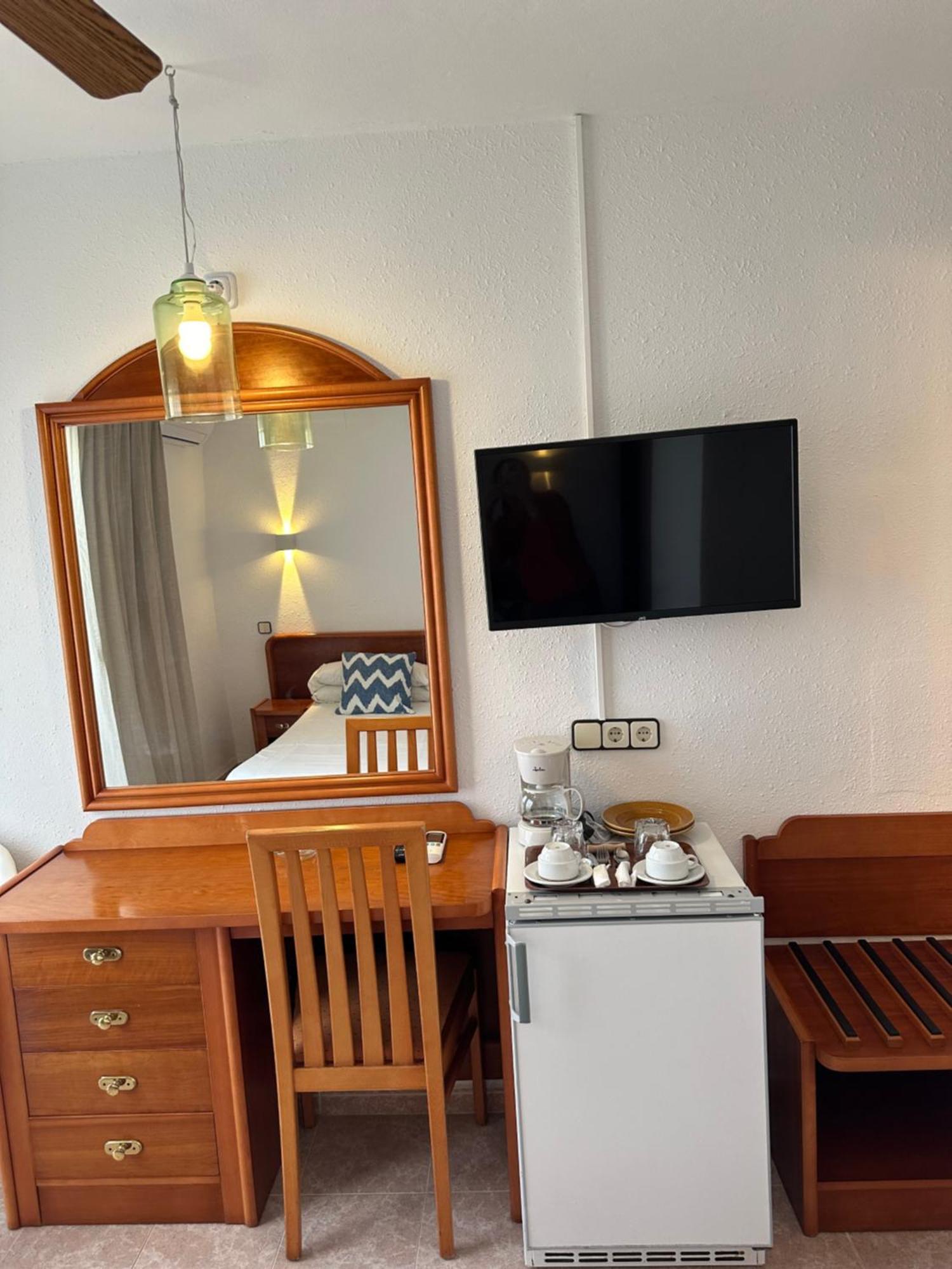 Hostal De La Caravel-La Cala D´Or المظهر الخارجي الصورة