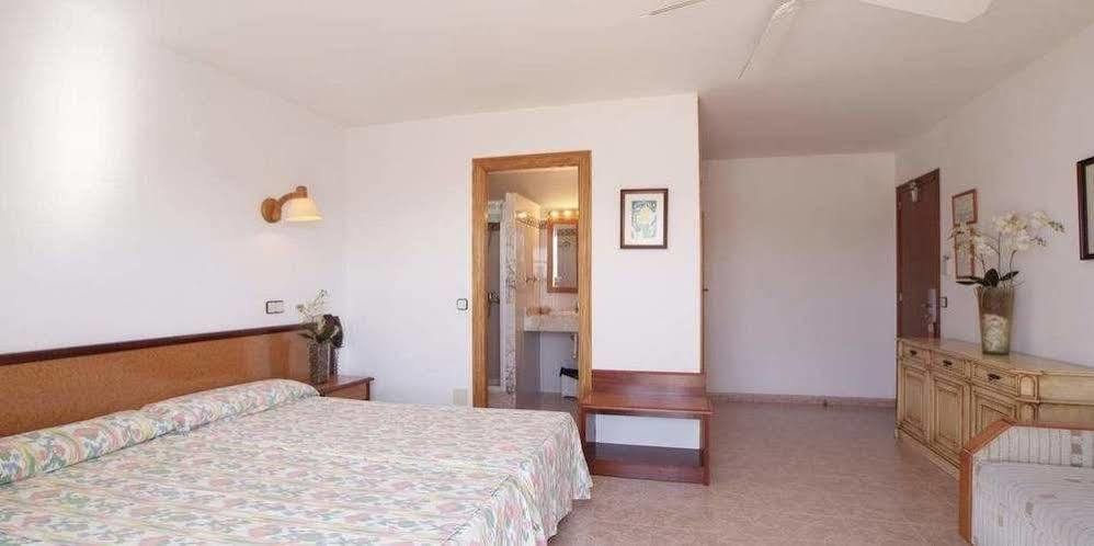 Hostal De La Caravel-La Cala D´Or المظهر الخارجي الصورة